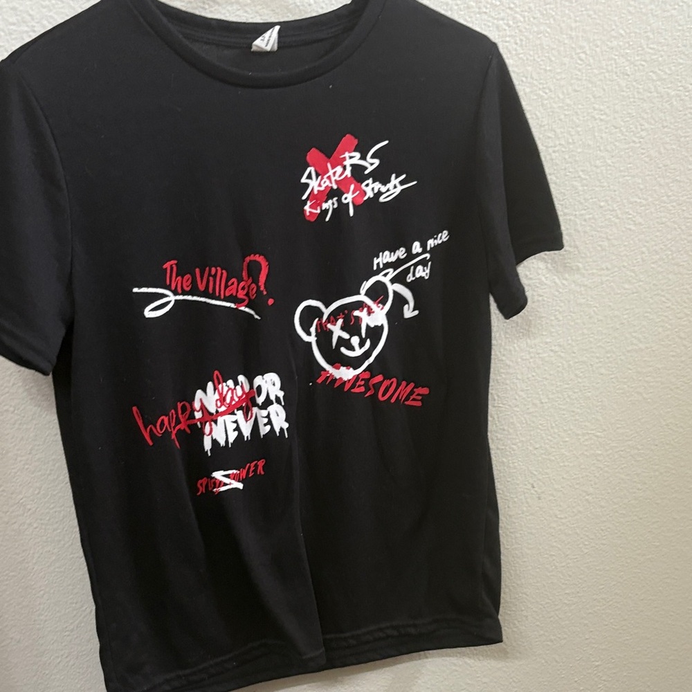 SHEIN Black Kids Tee with Red and White Graphics